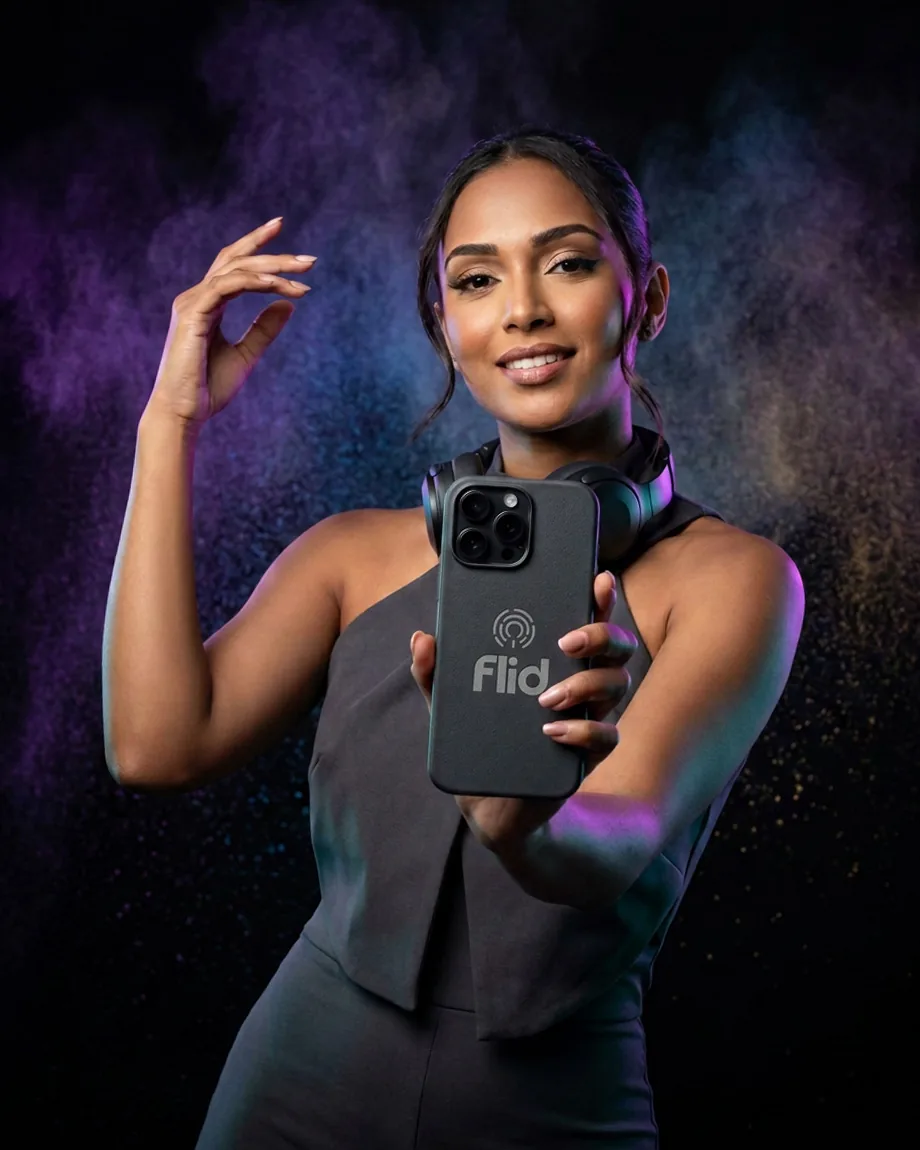 Accessoire mobile premium FLID, coque au colorway iridescent violet et teal